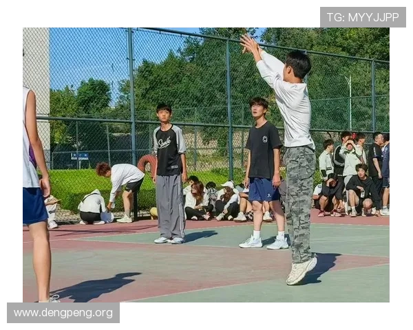 加入球友篮球俱乐部享受专业教练指导和丰富的线下篮球活动提升你的实战能力